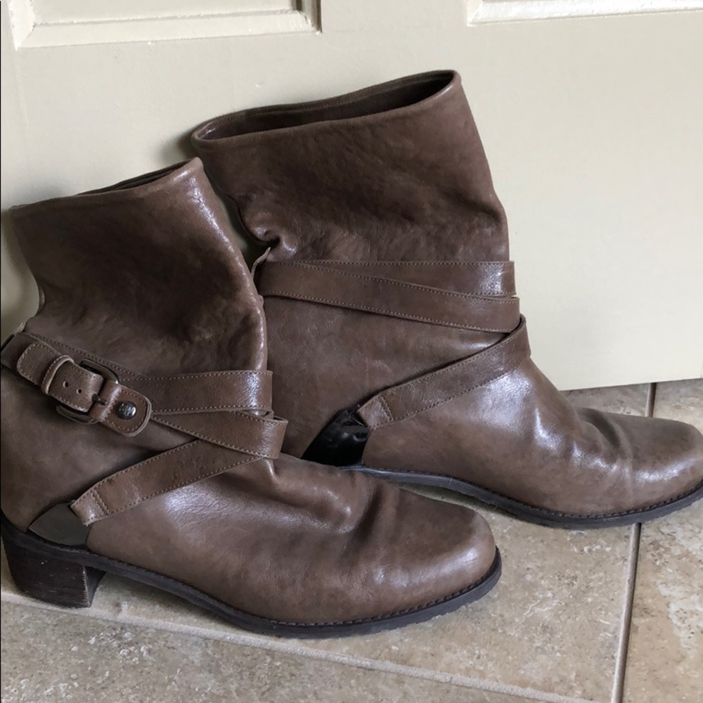 Stuart Weitzman booties
